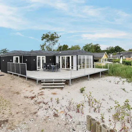 بيت للعطل Ronnebo *