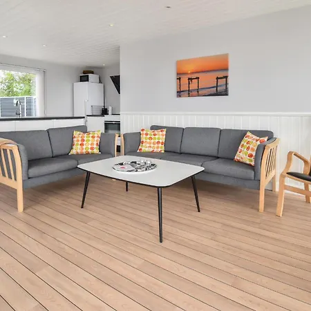 Ronnebo بيت للعطل