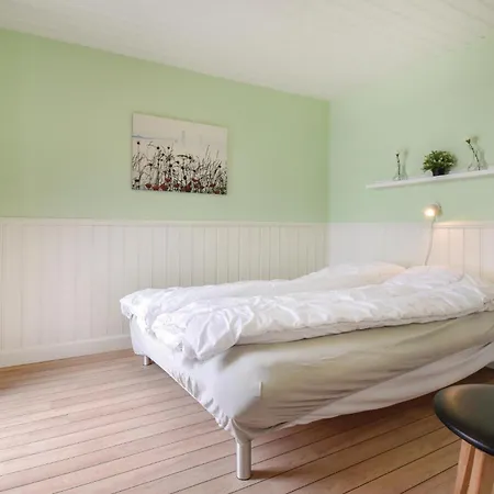 Ronnebo بيت للعطل *